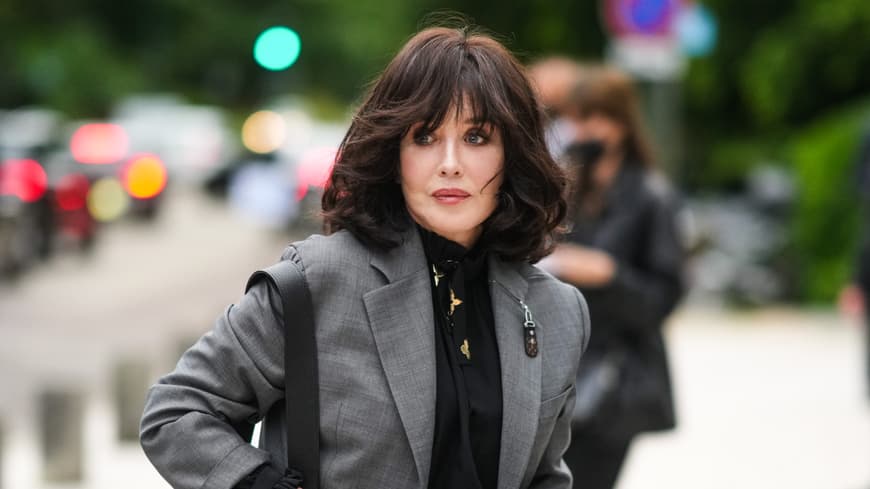 Mit welchen Tipps du zu mehr Haarvolumen gelangst, verraten wir dir hier. Frau mit fülligem Bob